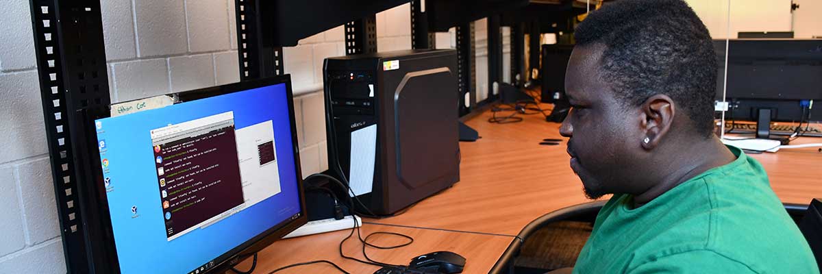 BCC students working in a computer lab
