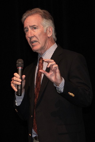 Richard Neal speaks on campus